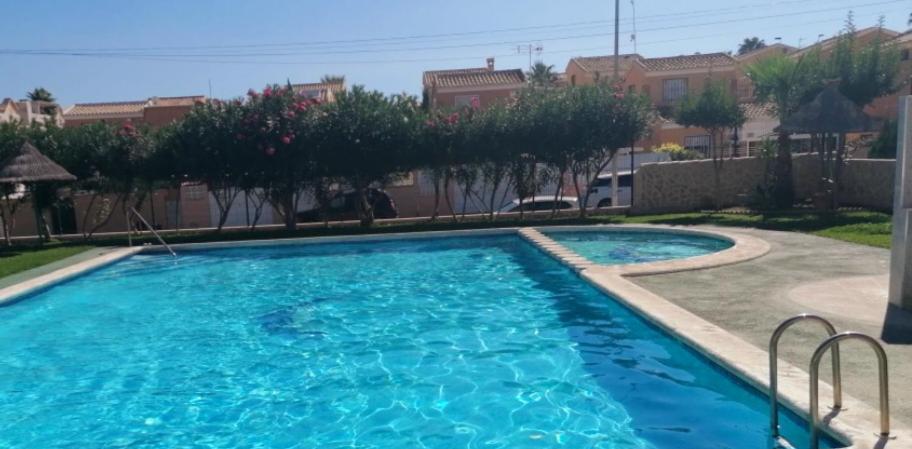 Apartament Casa Del Gato Rojo , Communal Swimming Pool , Terrace With Barbecue Torrevieja Eksteriør billede
