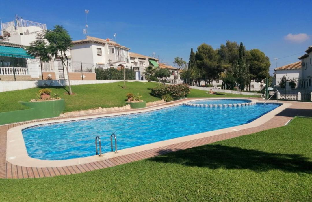 Apartament Casa Del Gato Rojo , Communal Swimming Pool , Terrace With Barbecue Torrevieja Eksteriør billede